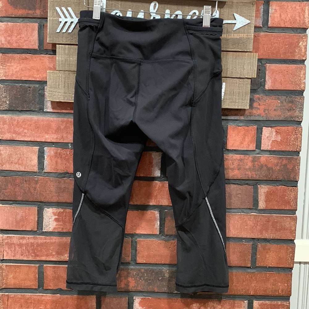 Lululemon Capri - Picture 2 of 10